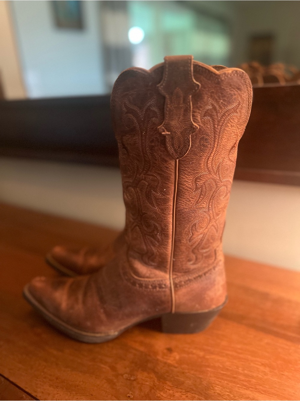 Justin Boots Dark Brown Leather Western Cowboy Boots. - Picture 4 of 5